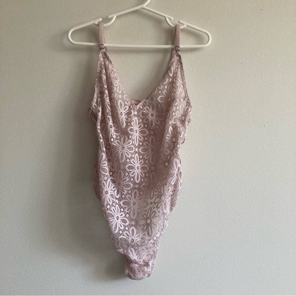 VS Lace bodysuit